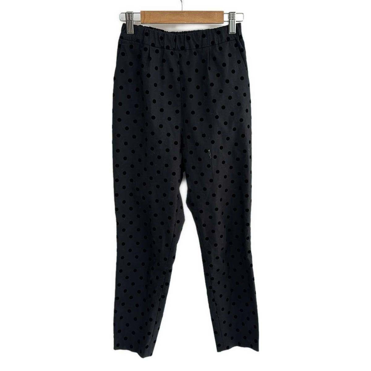 yori ヨリ パンツ サイズ34 S レディース - 黒 クロップド 半端丈 ドット柄 ウエストゴム