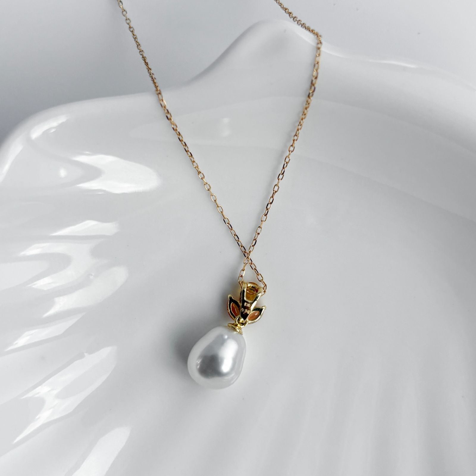 南洋白蝶ケシ真珠 K18ネックレス 7-8mm サファイア 個性 - メルカリ