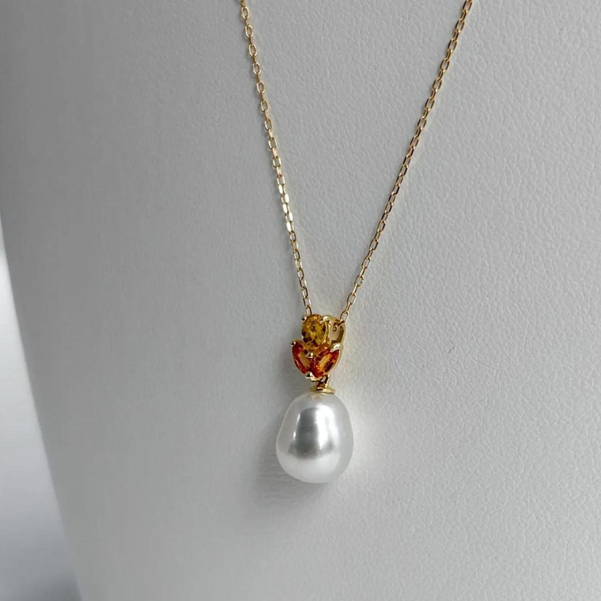 南洋白蝶ケシ真珠 K18ネックレス 7-8mm サファイア 個性 - メルカリ