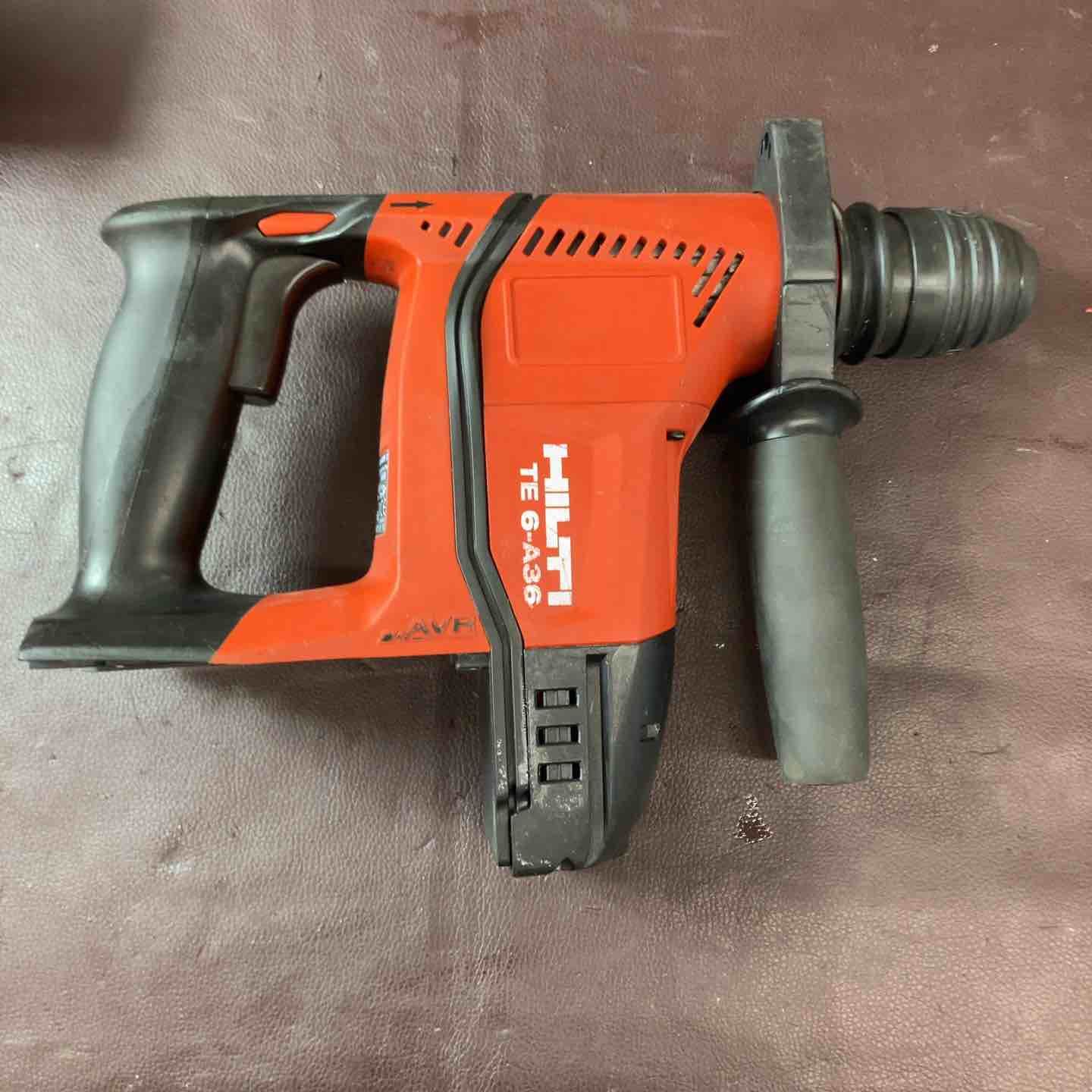 HILTI コードレス集じんハンマドリル