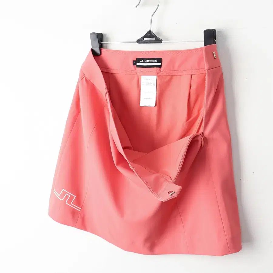 J.LINDEBERG ピンクスカート サイズ40【М】 J.LINDEBERG ピンクスカート サイズ40【М】 J.LINDEBERG ピンク