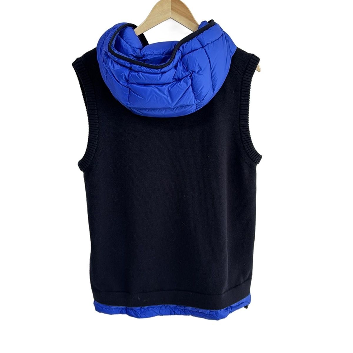 MONCLER(モンクレール) ベスト サイズXL メンズ美品 MAGLIA GILET 黒