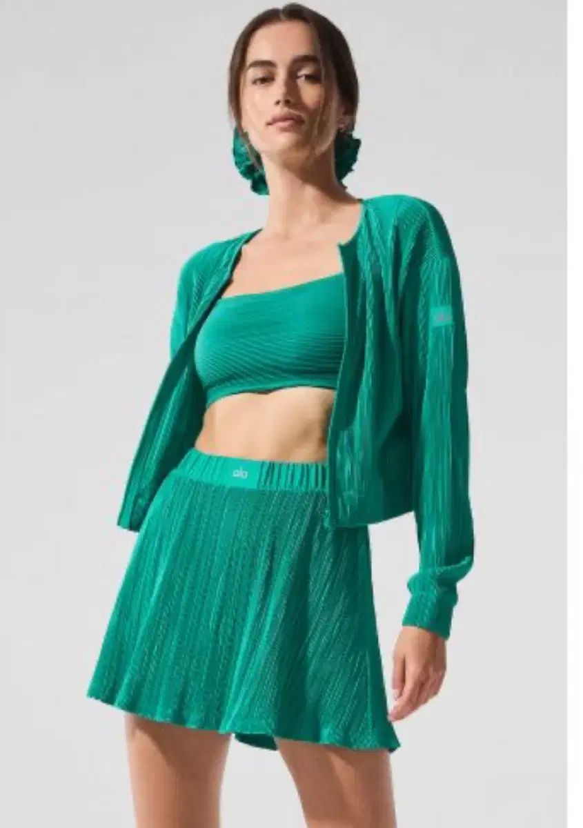 アール ヨガ テニス スポーツブラ スカート カーディガン セット