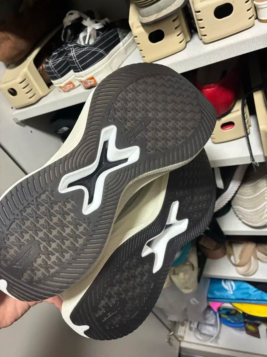 エクスステップ ランニングシューズ