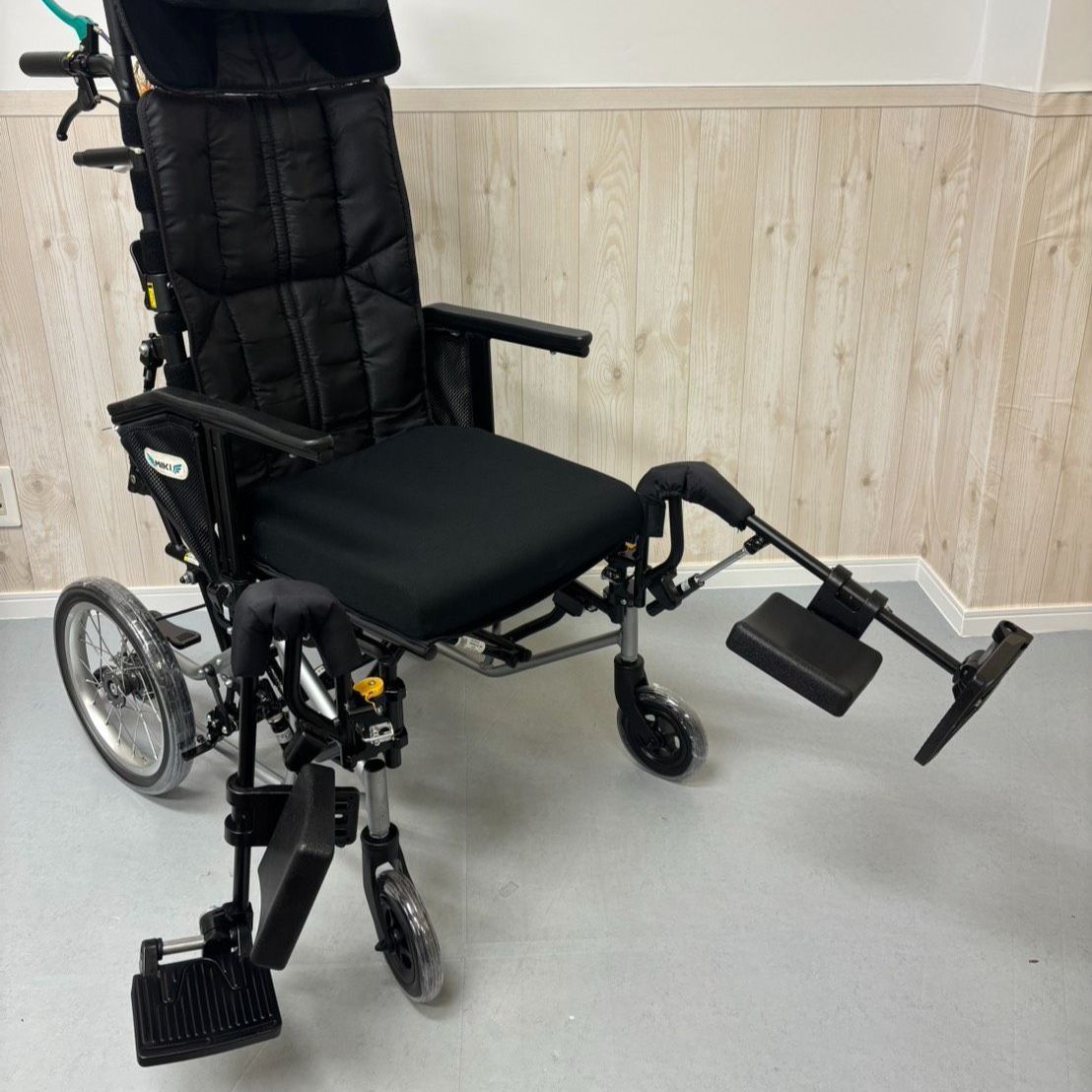 ティルト リクライニング