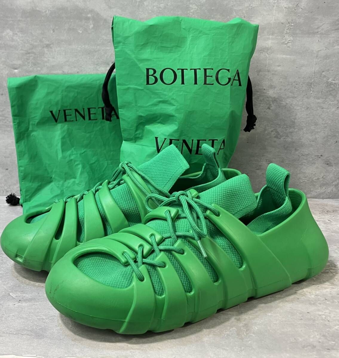 BOTTEGA VENETA rubber sneaker ラバ スニ カ サイズ4グリーン サイズ42 袋 紐あり ボッテガヴェネタ