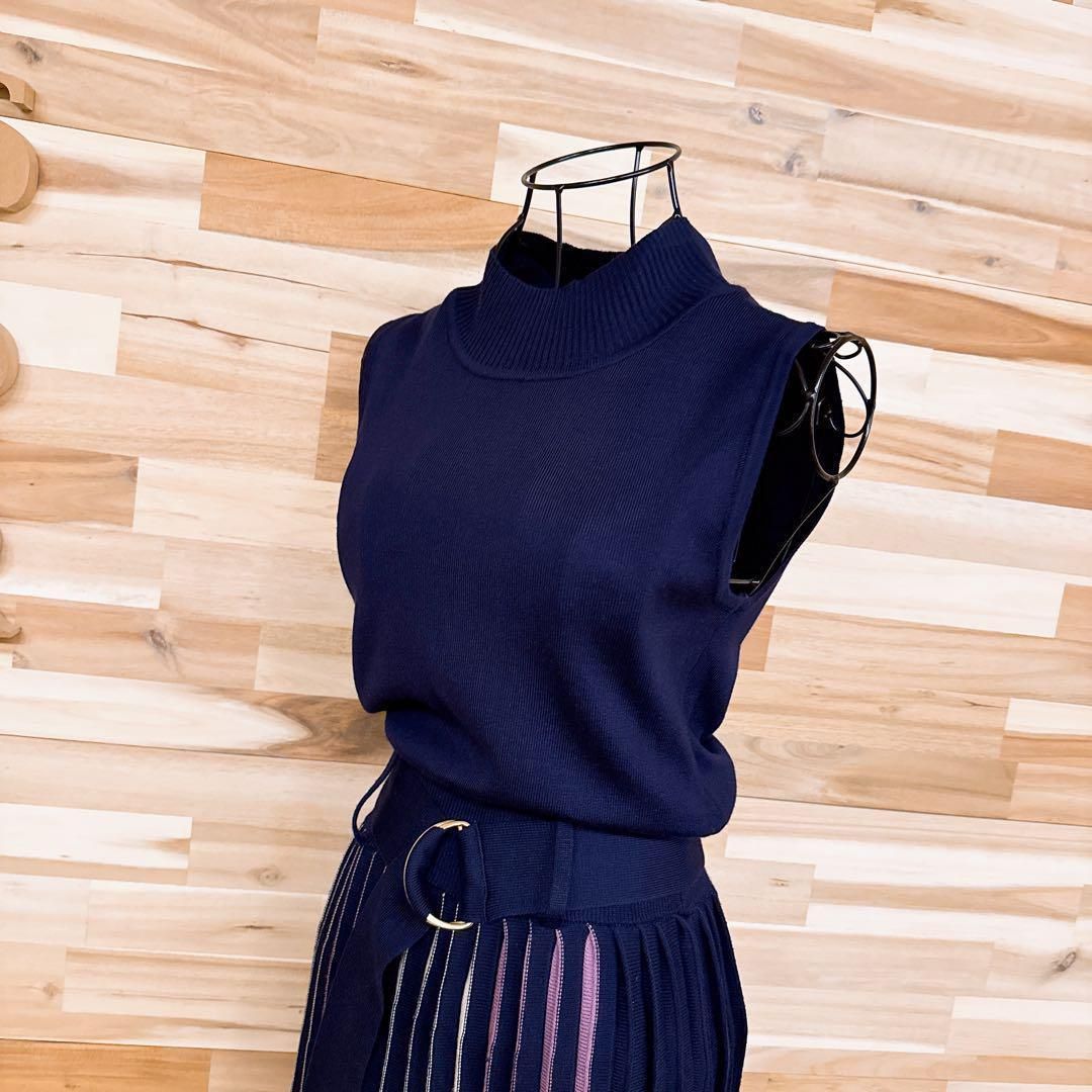 レディアゼル プリーツ ドッキング ノースリーブ ロング ニット ワンピース紺