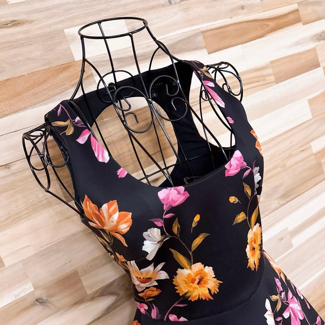 テッドベーカー】ノースリーブ 花柄 フレア ドレス ワンピース 黒