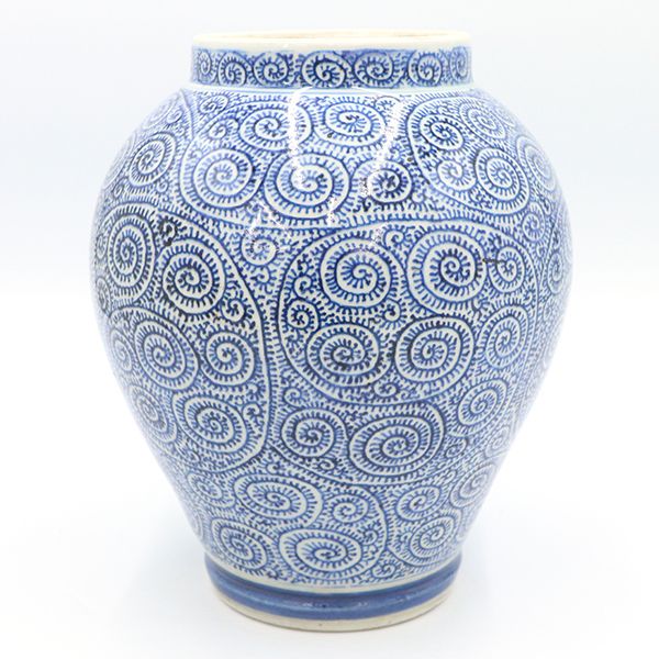 江戸中期 染付蛸唐草文沈香 飾り壺 花瓶 ブルー 骨董 木箱【ww】【中古