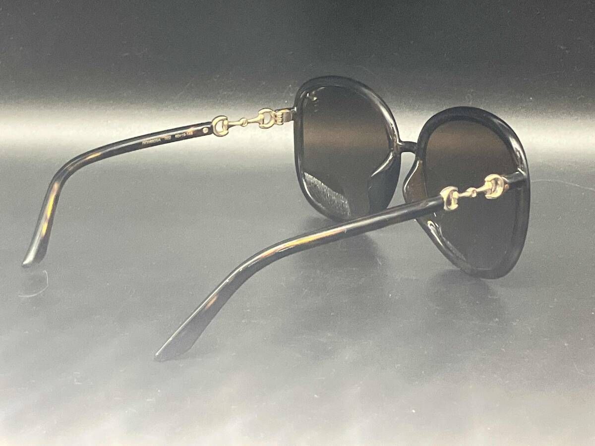 理解 GUCCI GG0892SA サングラス 小物