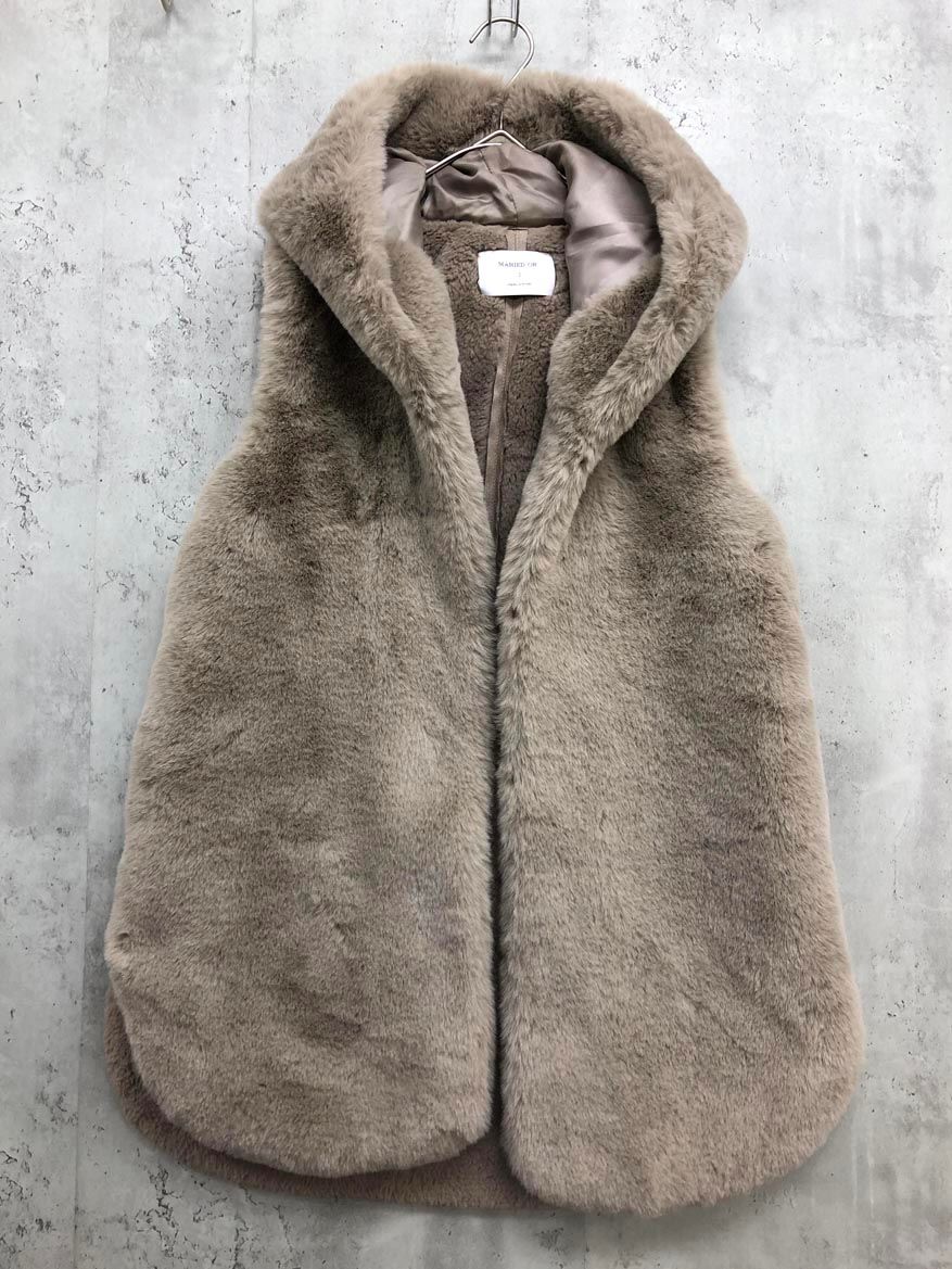 美品 MARIED'OR マリードール 57057 フード付きエコファーロングベスト ベスト sizeF/ベージュ ◆■◎レディース