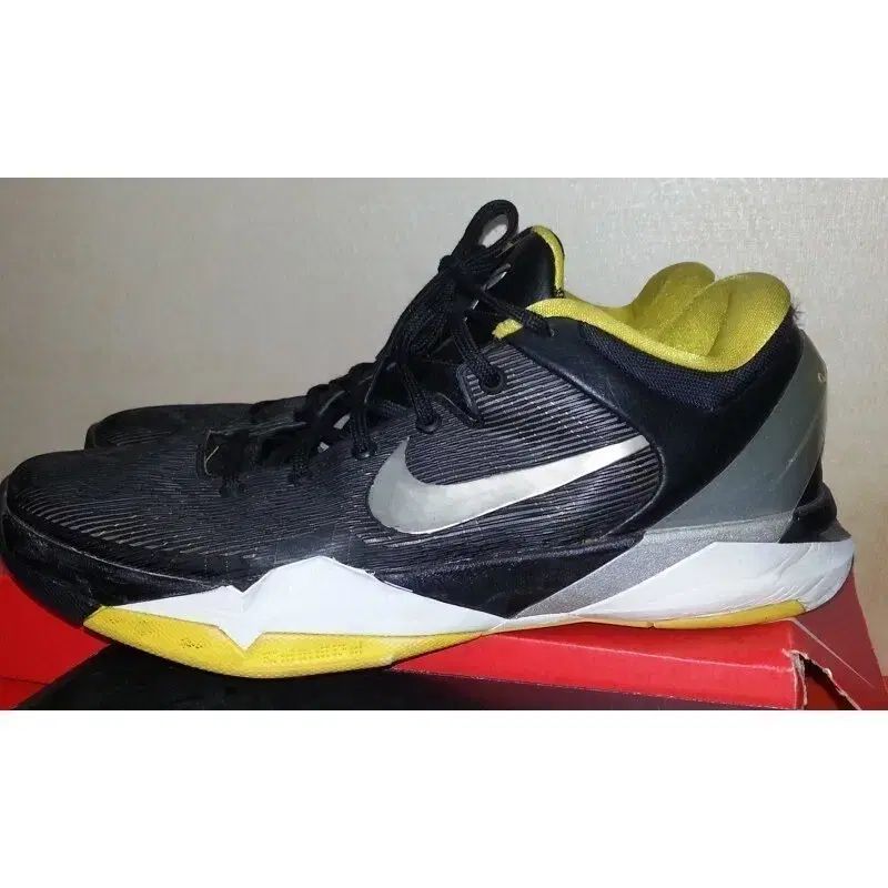 ナイキ ズームコービー 7 シュプリーム ブラック デル ソール 285