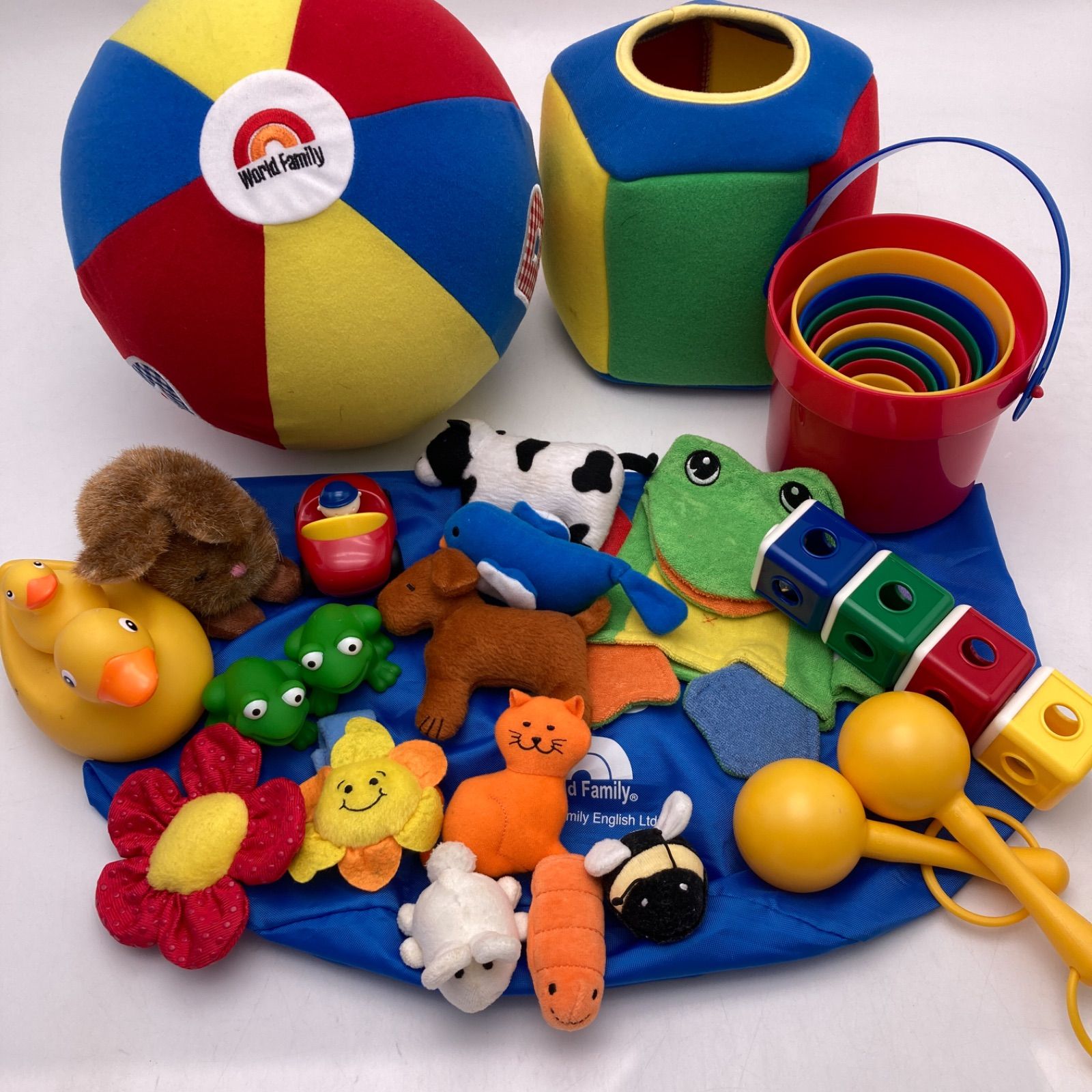 シングアロングとプレイアロング おもちゃ付 新子役 ディズニー英語