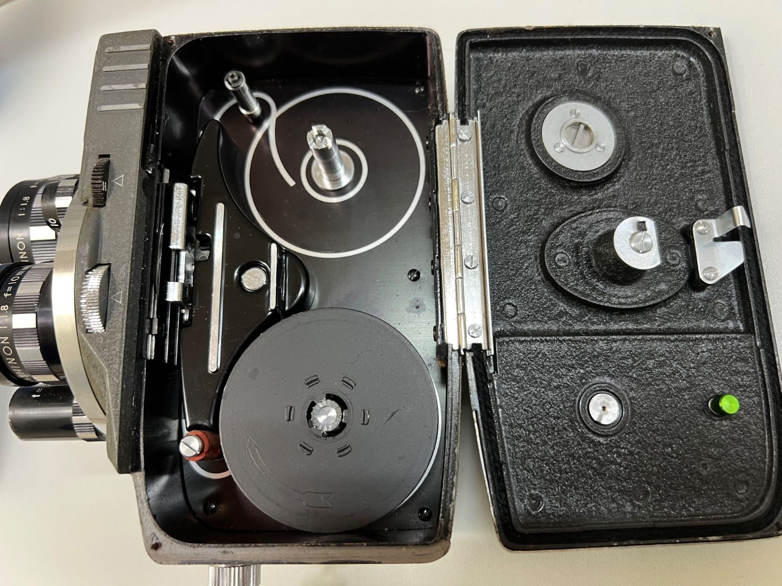 クラシックカメラ　ヤシカ O7-52】◇ YASHICA / ヤシカ 8mm カメラ YASHICA 8-EⅢ（E3） 昭和