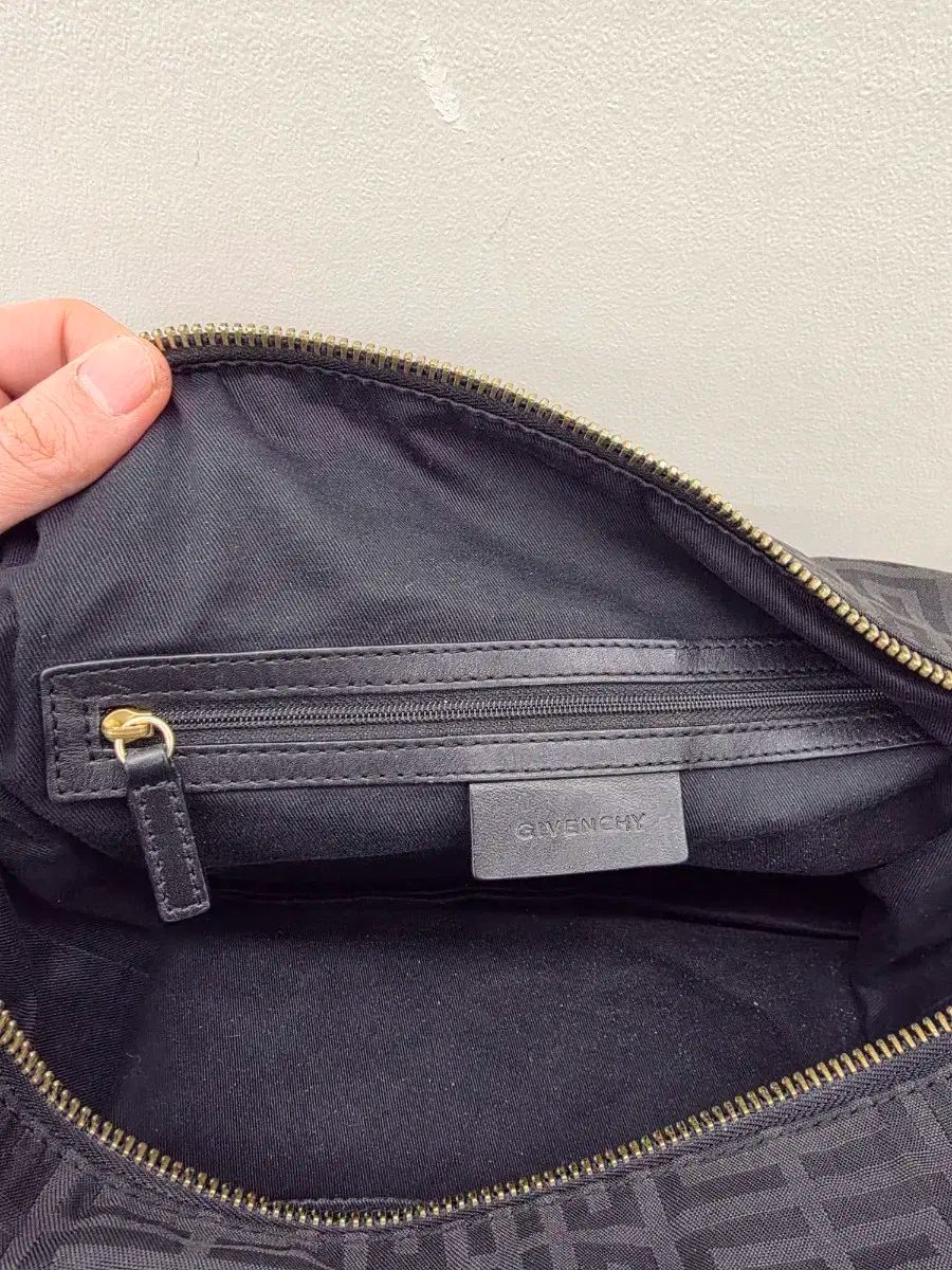 ショルダーバッグ