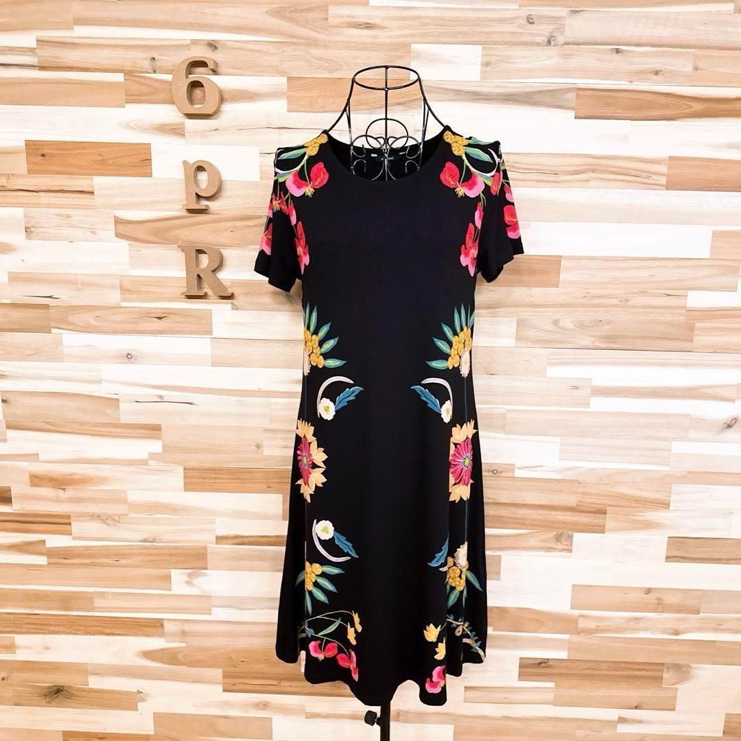  デシグアル 花柄 プリント 半袖ワンピース ビジュー装飾 XS 黒×カラフル 半袖 ひざ丈ワンピース