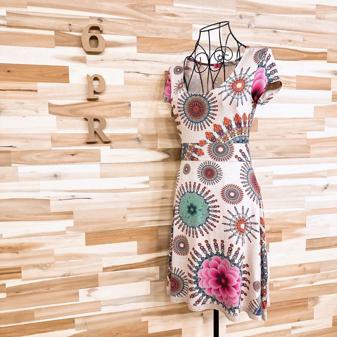 デシグアル カレイドスコープ グラデーション フラワー ワンピース アイボリー