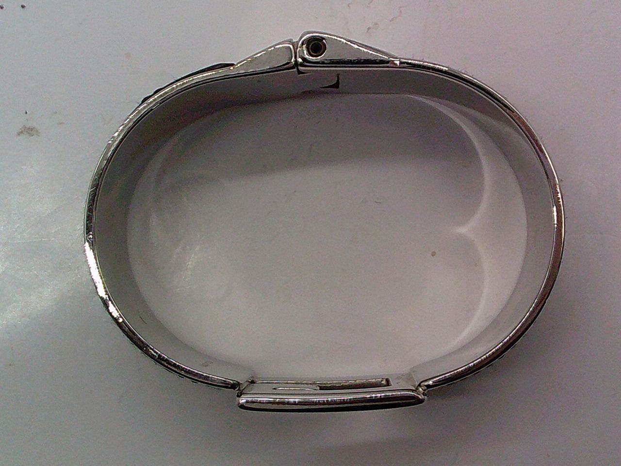 シルバー ブラック