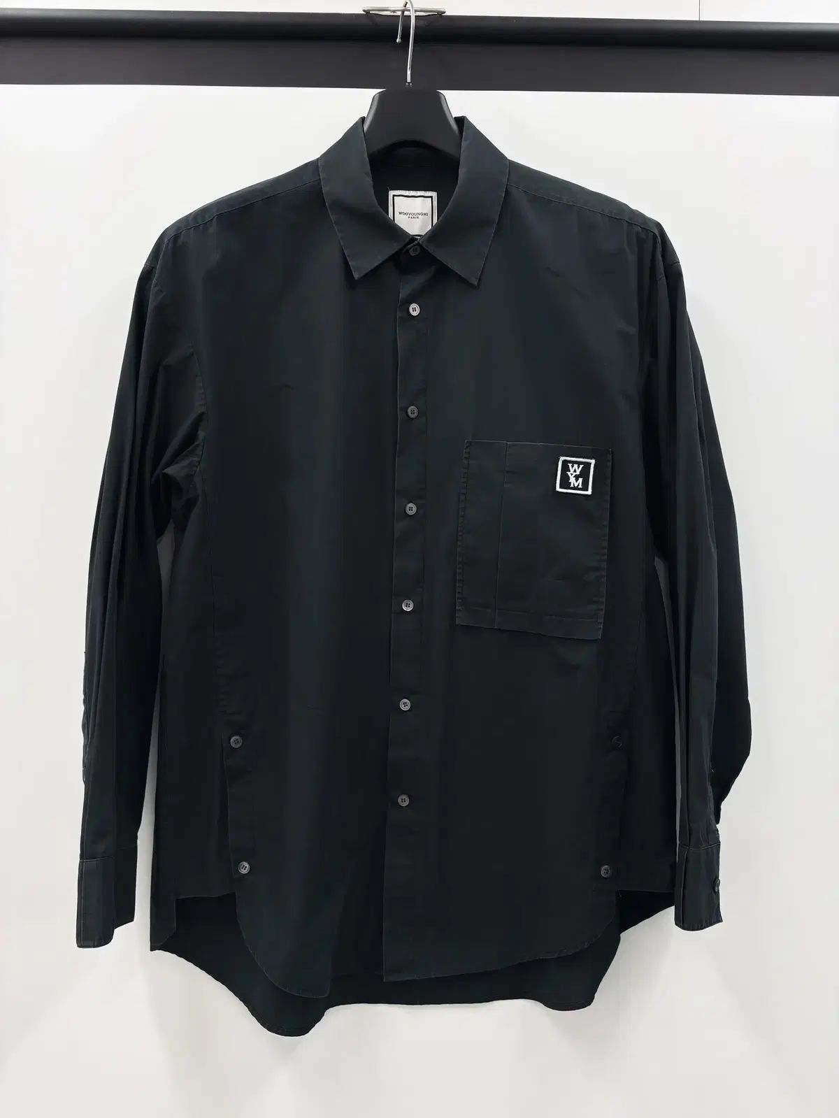 ウヨン WOOYOUNG あんスタ バックロゴ コットン シャツ 48サイズ