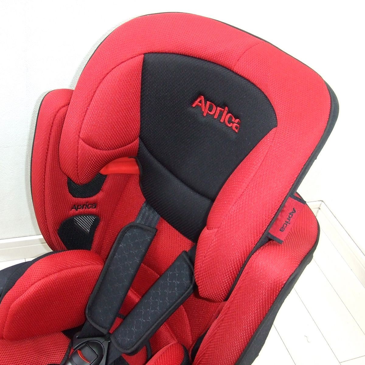 綺麗 ジュニアシート アップリカ エアグルーヴ プラス aprica Air