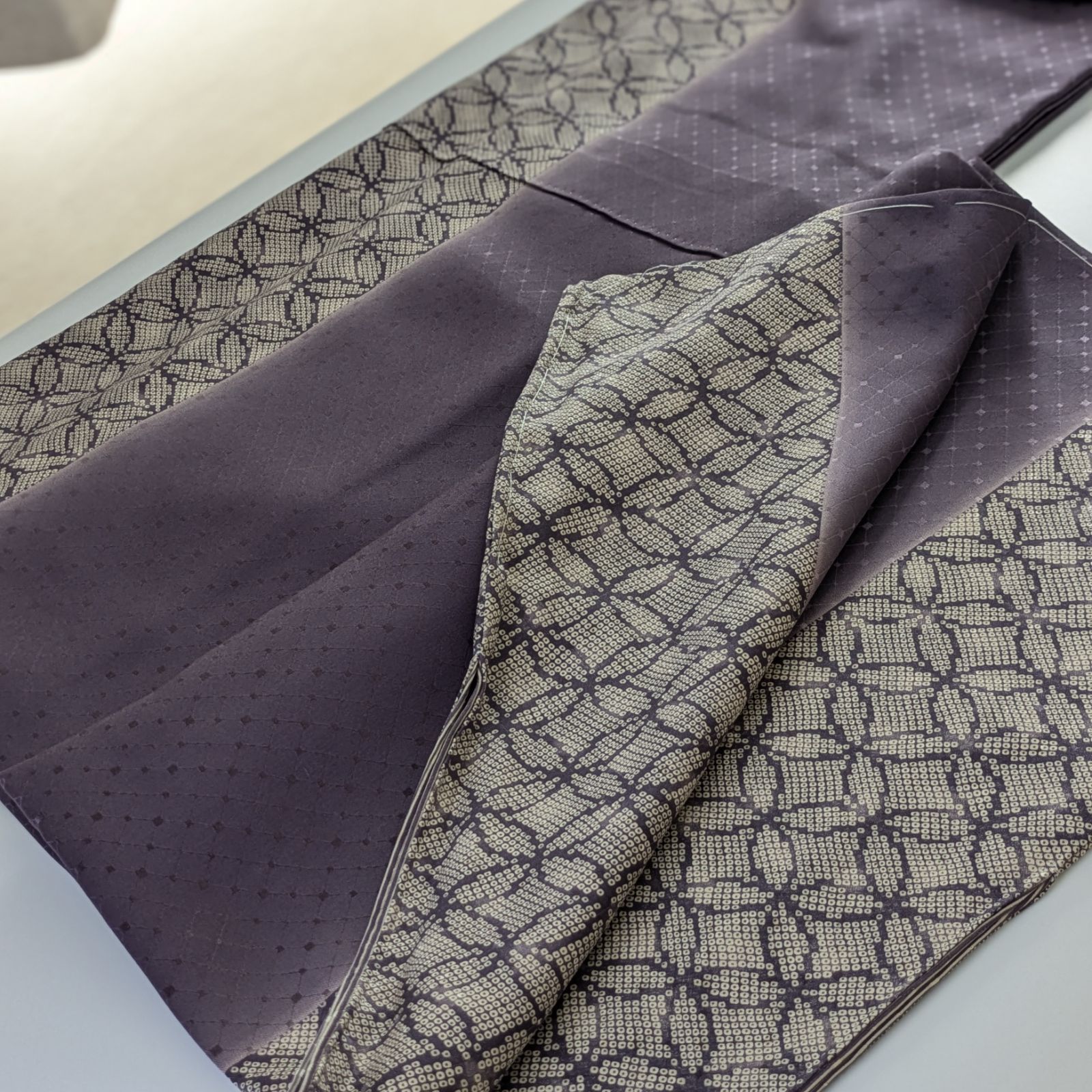 シュトラウス衣正絹小紋七宝鹿の子柄