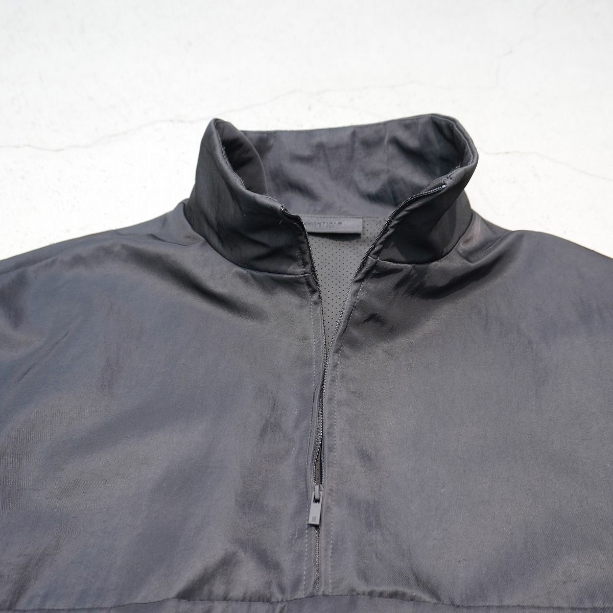 正規 24AW FOG ESSENTIALS エッセンシャルズ FEAR OF GOD ハーフジップ  