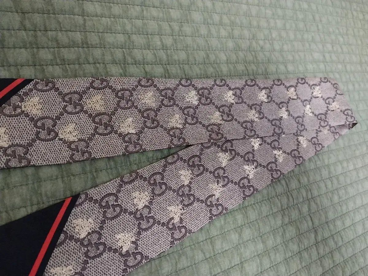 ツイリー ネックボー