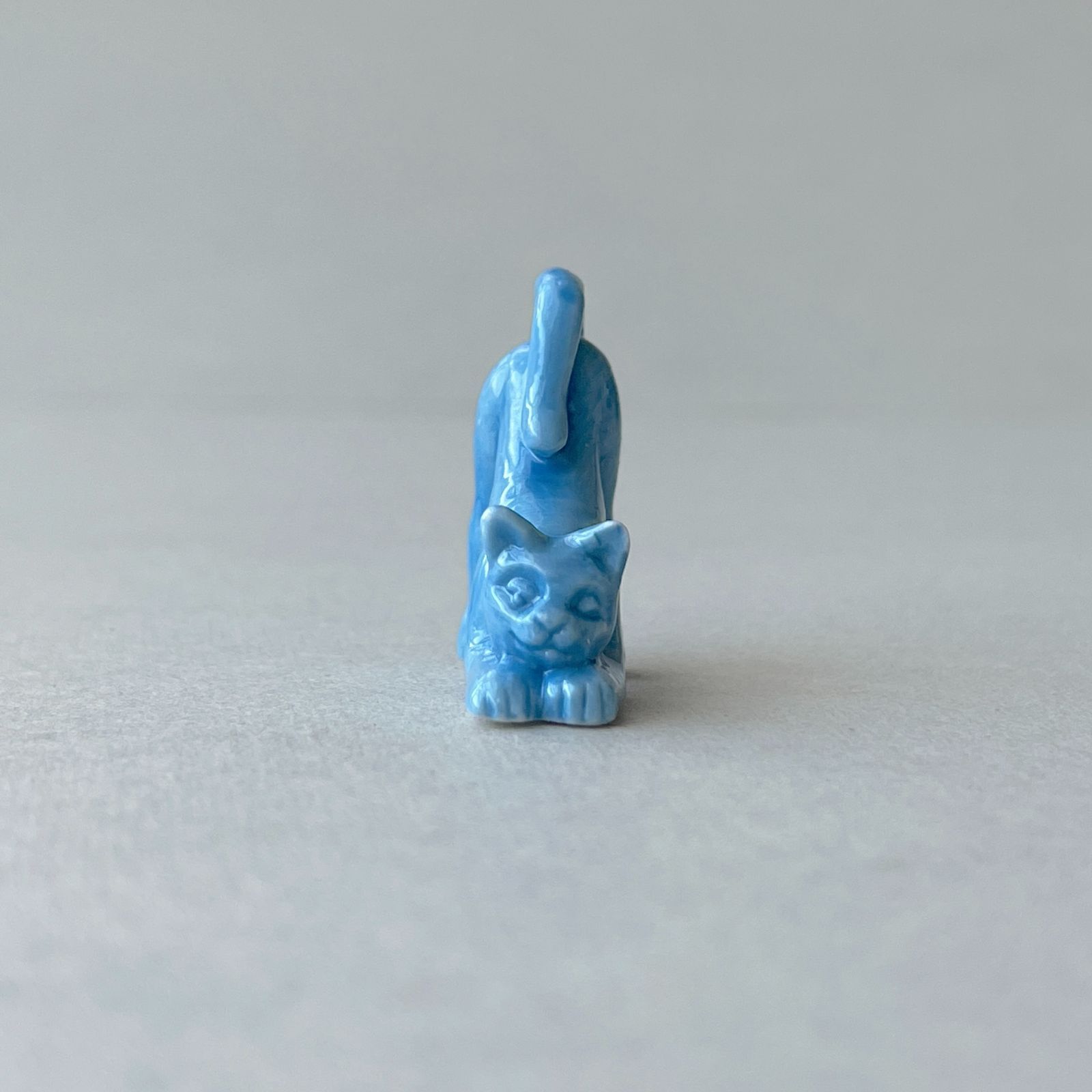 フェーヴ ねこ〈のび〜っ〉 猫たち フランス フェーブ ミニチュア陶器