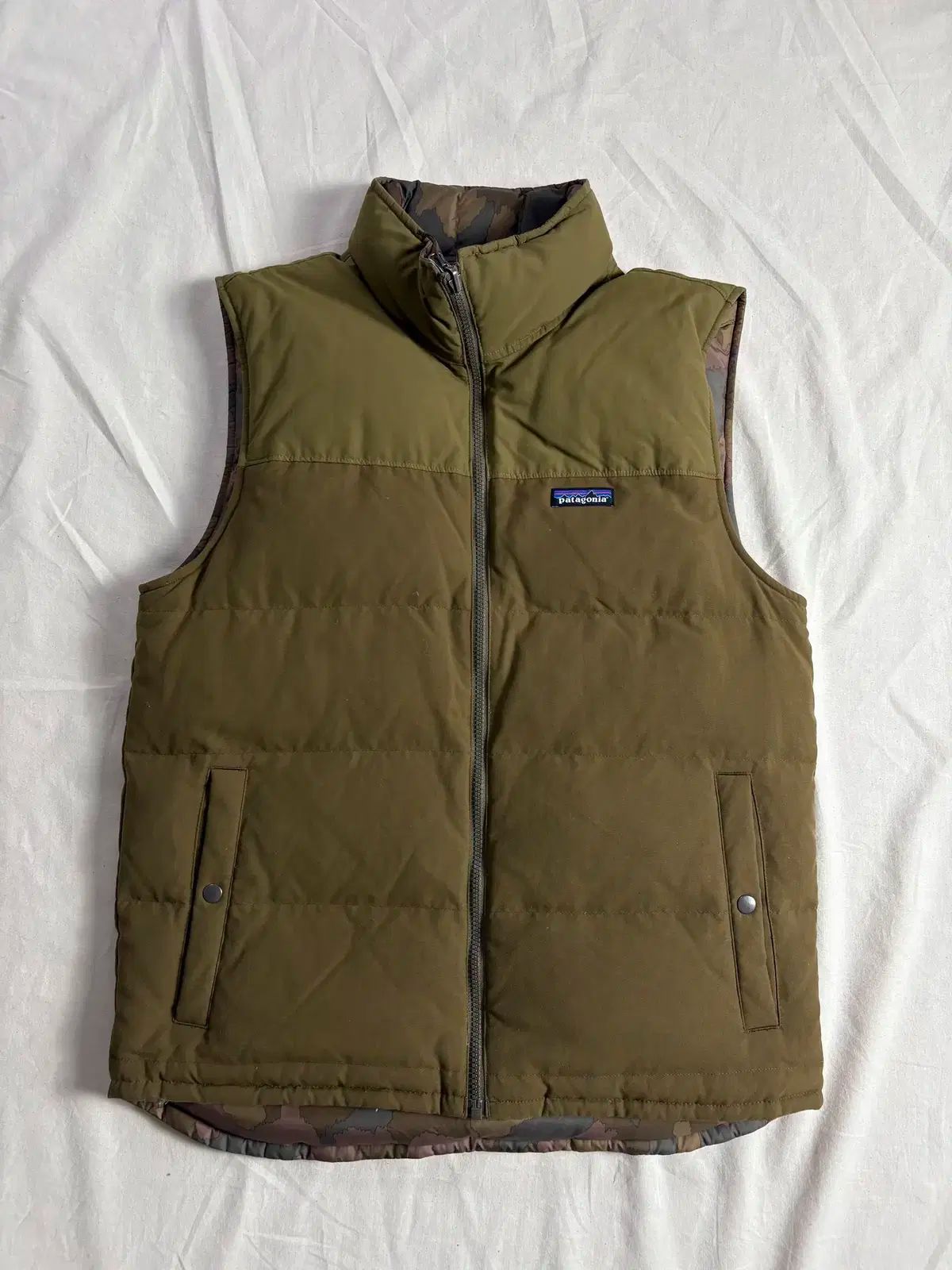 Patagonia パタゴニア リバーシブル ビビ ダウン ベスト M