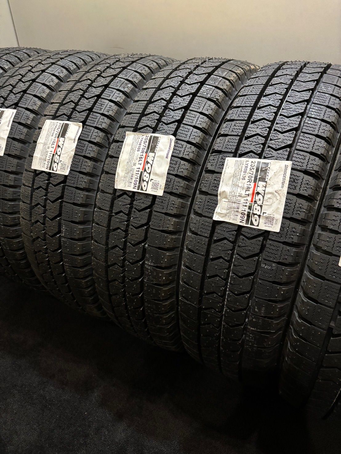 205 70 R 16 111 109 N LT W 989 25年製 スタッドレス 6本 ブリヂストン ブリザック エルフ 1 K 723