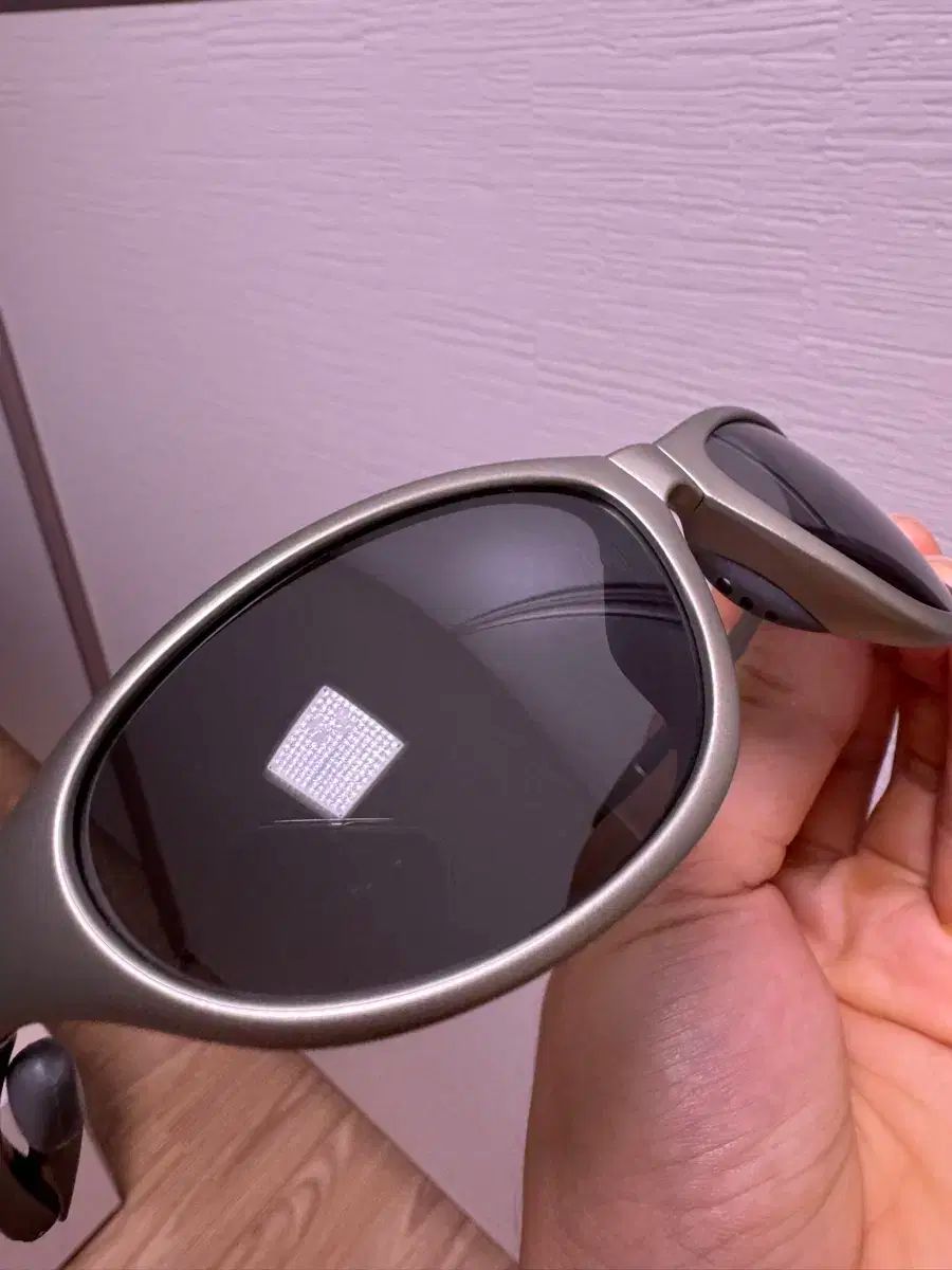 モンベル トレッキング サングラス シルバー メタリック