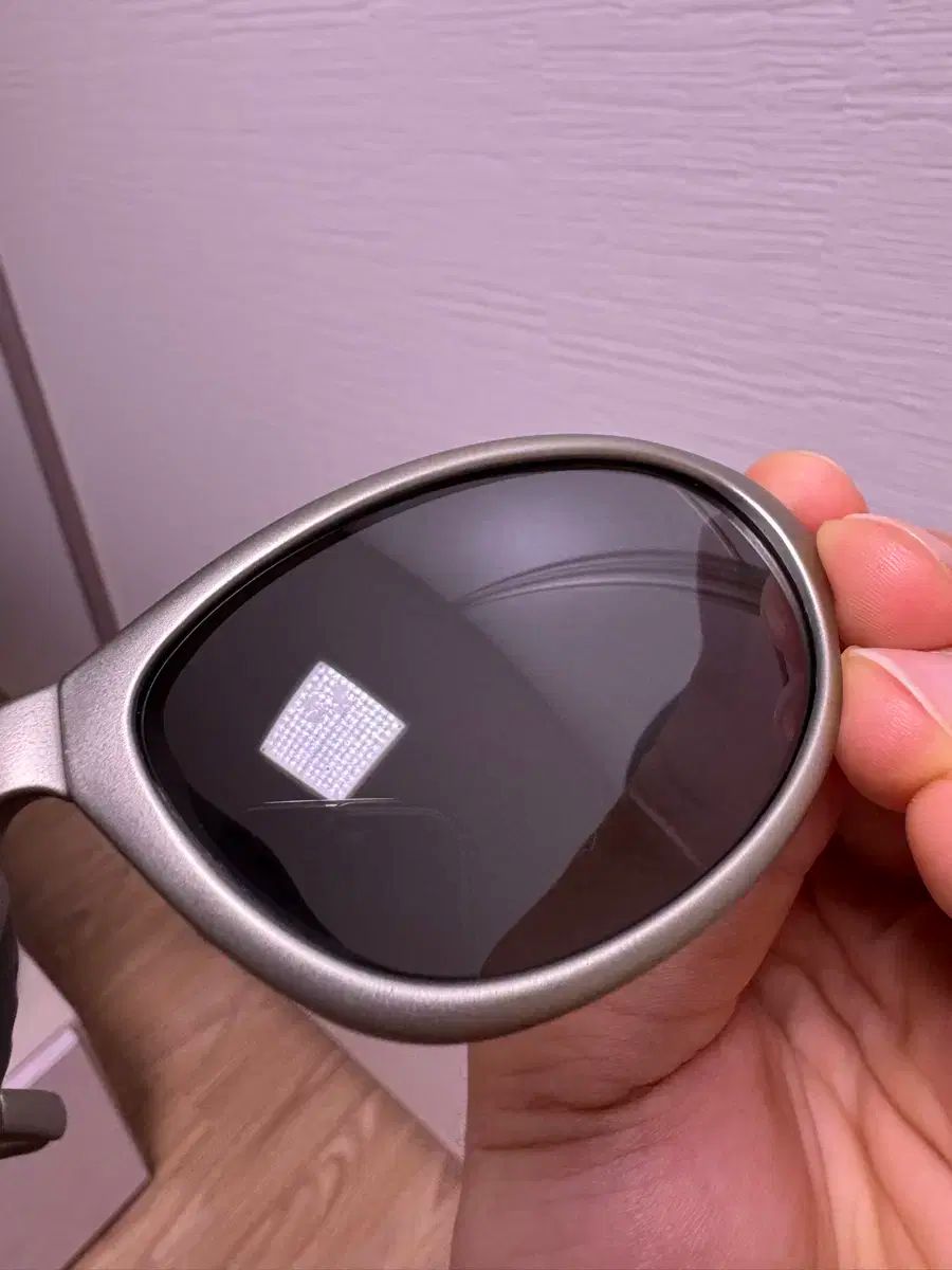  モンベル トレッキング サングラス シルバー メタリック サングラス 小物