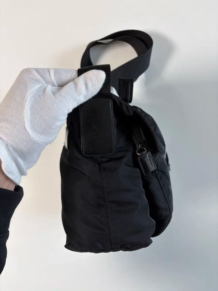 プラダ　メッセンジャーバッグ　ポコノ　テスート　ショルダー　24102101 プラダ メッセンジャーバッグ ポコノ テスート ショルダー 24102101