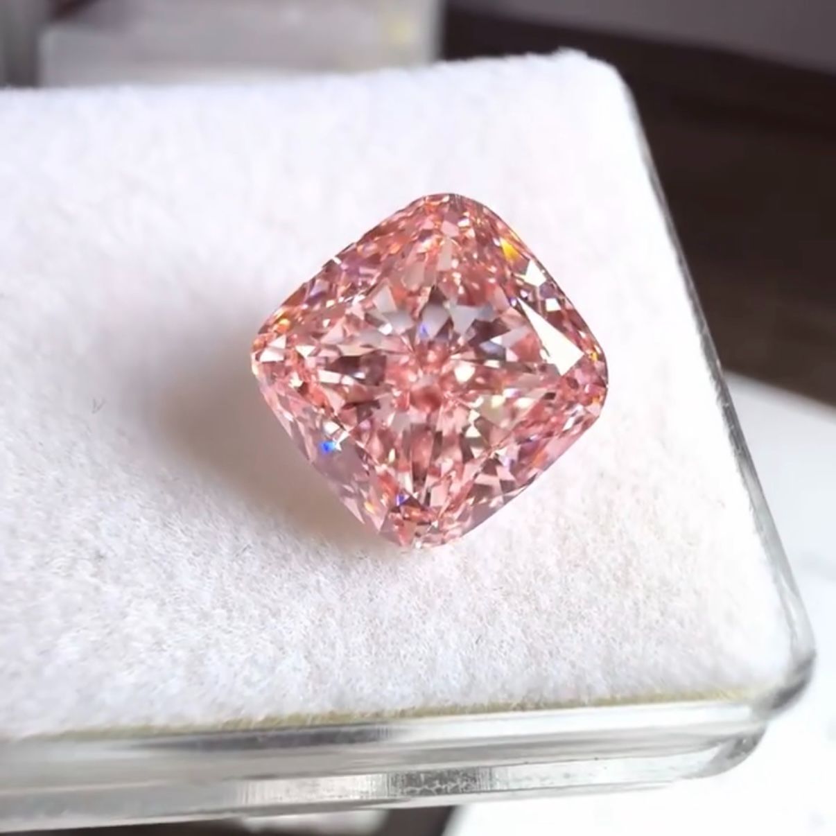 6.59ct VS1 Fancy Intense Pink ラボグロウンダイヤモンド ルース