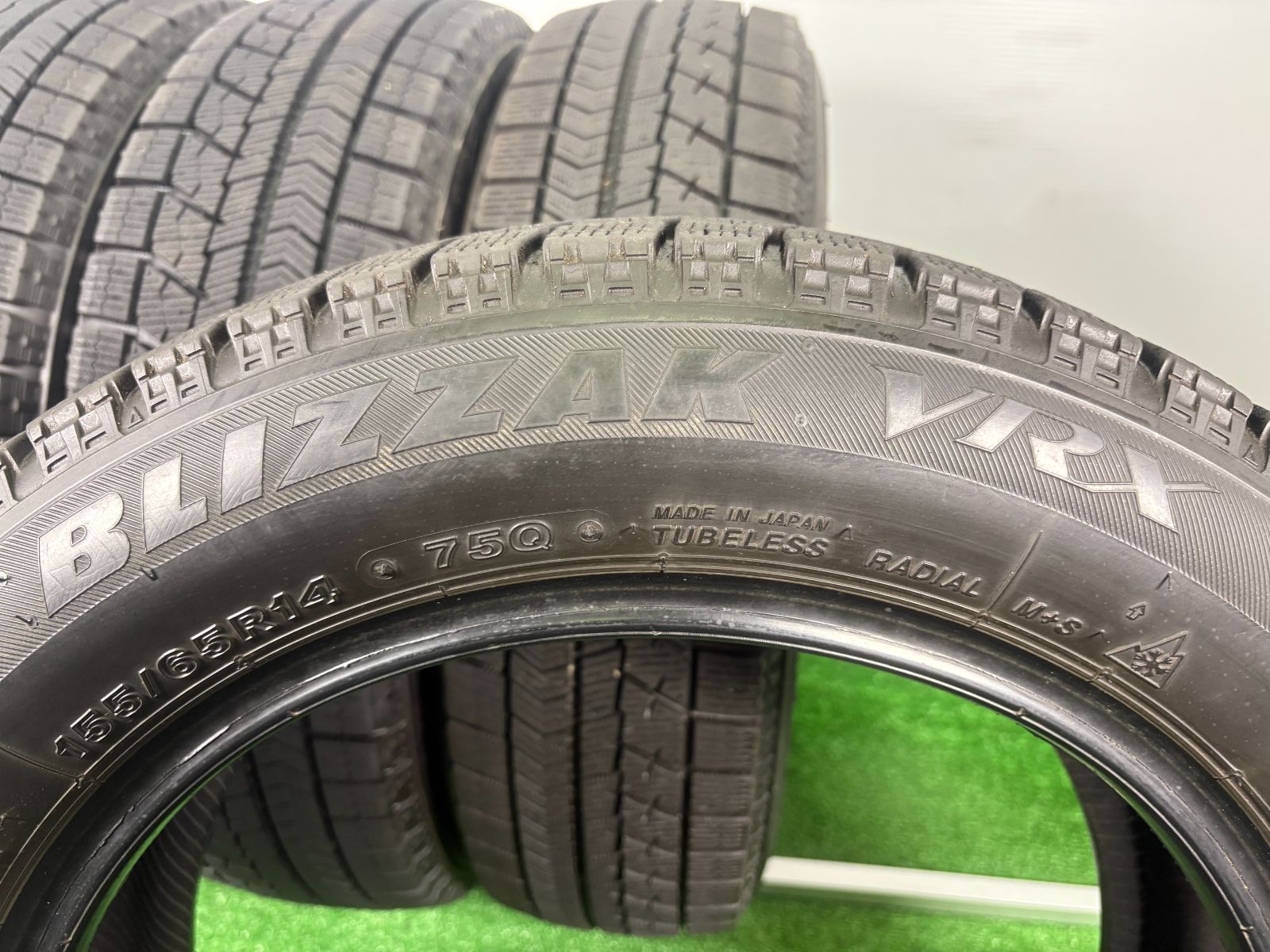 送料無料☆155/65R14 ブリヂストン VRX 2019～2020年製 4本 冬 タイヤ