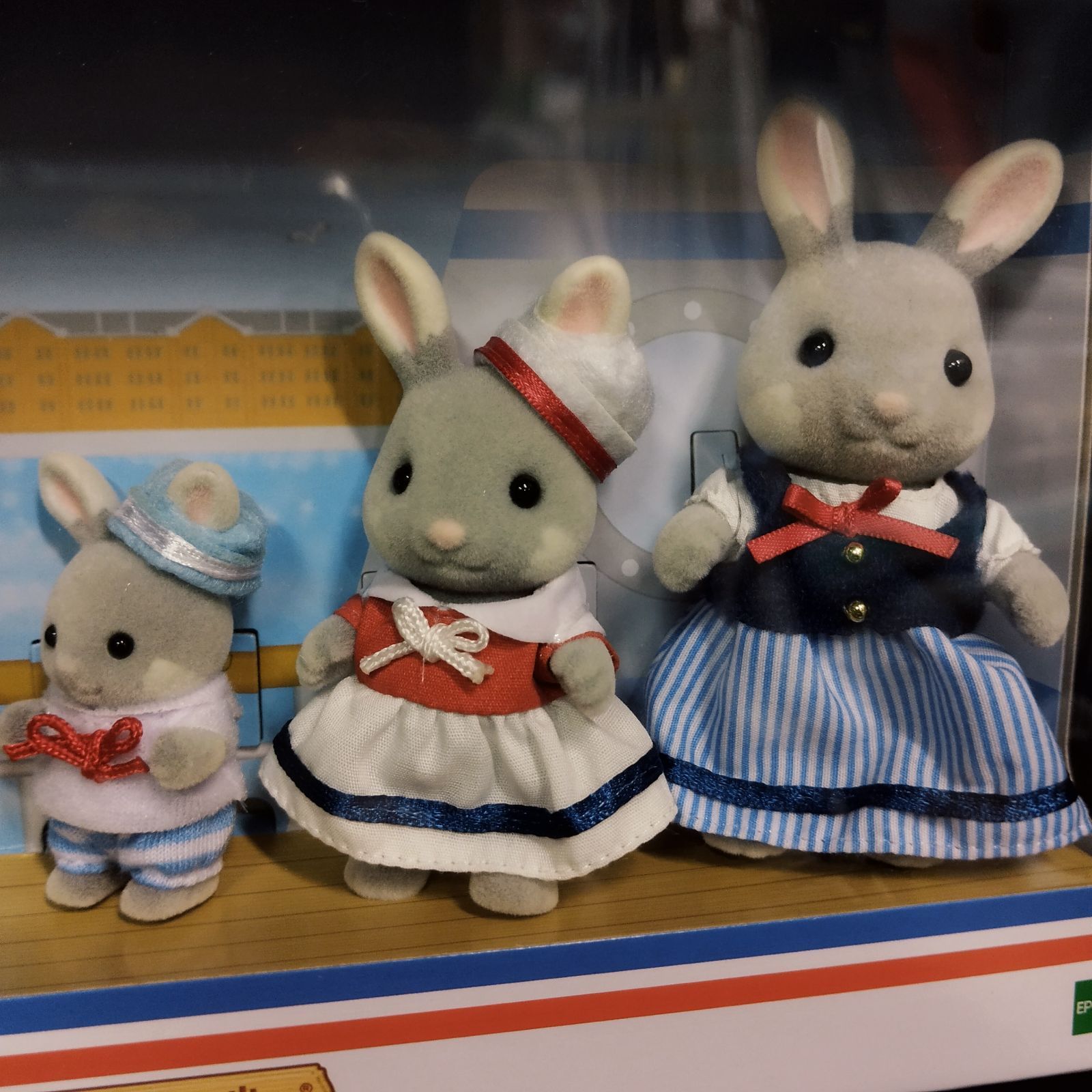 D9320】シルバニア しおかぜウサギファミリー - メルカリ