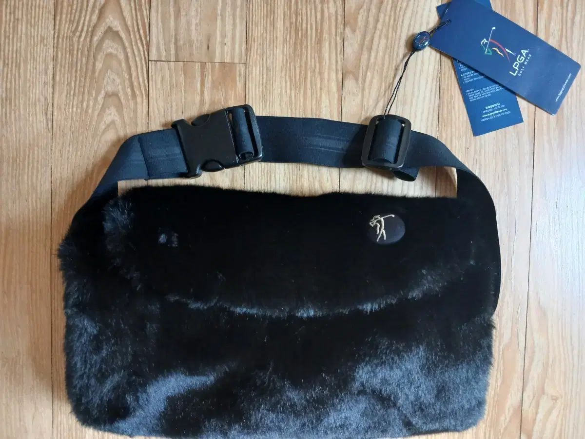 LPGAレディースゴルフアームウォーマー ウエスト色 ポーチ