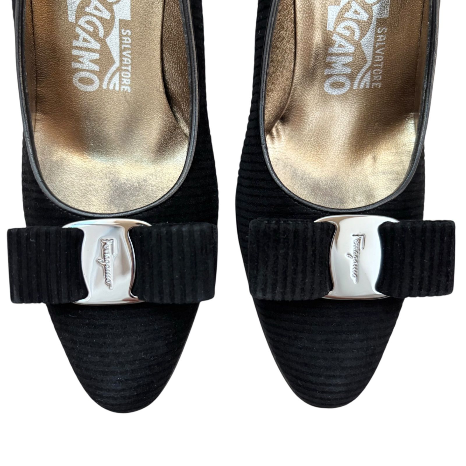 Z1611 【美品】SALVATOSE FERRAGAMO サルヴァトーレフェラガモ ヴァラ