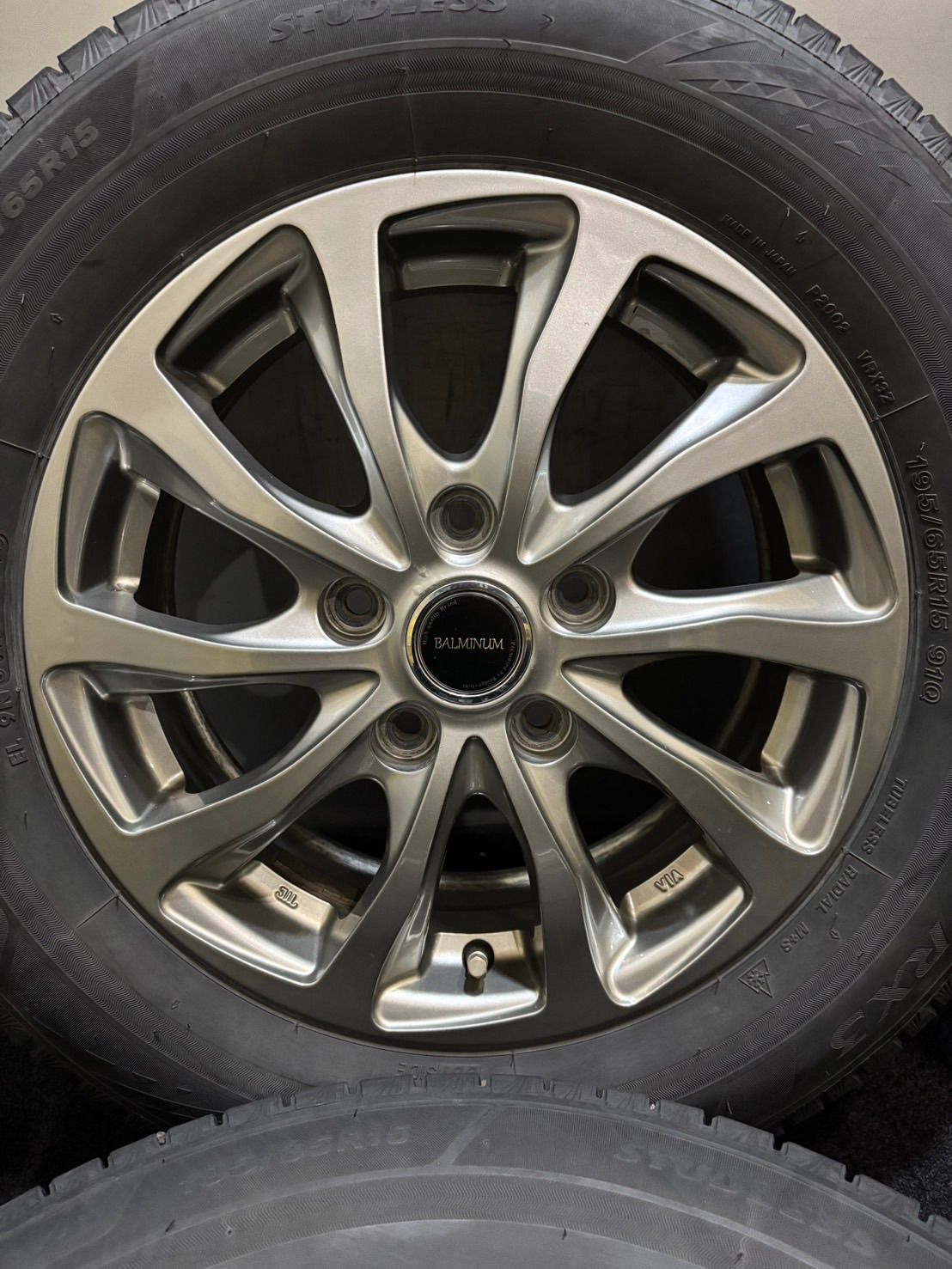 195 65 R 15 VRX 3 21年製 15インチ 6 J 53 114 5 H スタッドレス 4本 ノア ヴォクシー ステップワゴン 南2 K 726