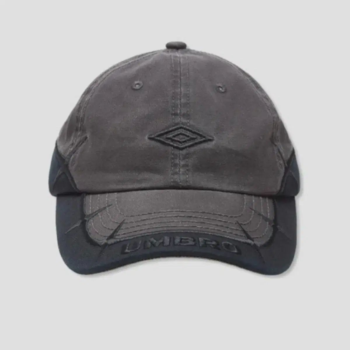 umbro アンブロ SLAM JAM スパイク ボールキャップ チャコール