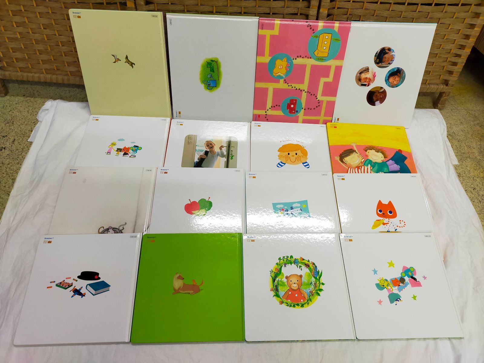 SET2F-202501117-01 Benesse World Wide Kids 英語絵本 16冊セット