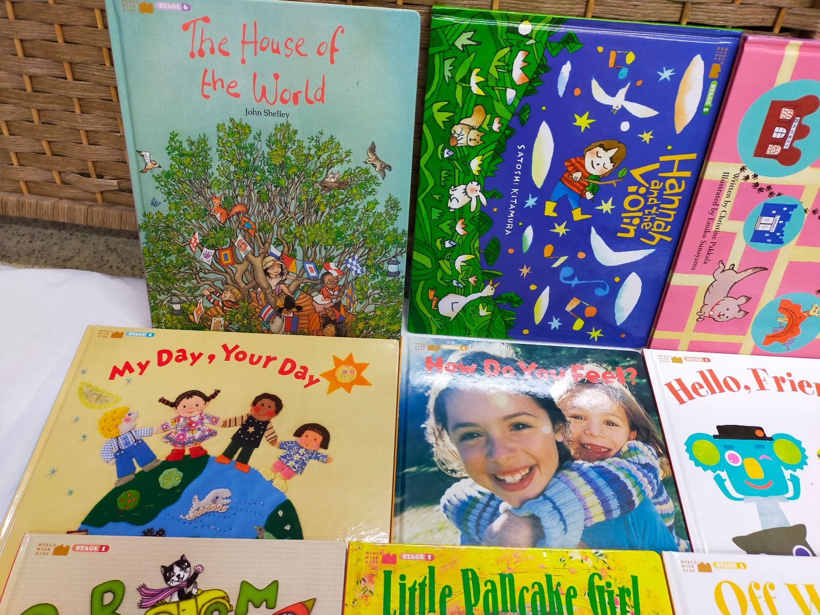 SET2F-202501117-01 Benesse World Wide Kids 英語絵本 16冊セット