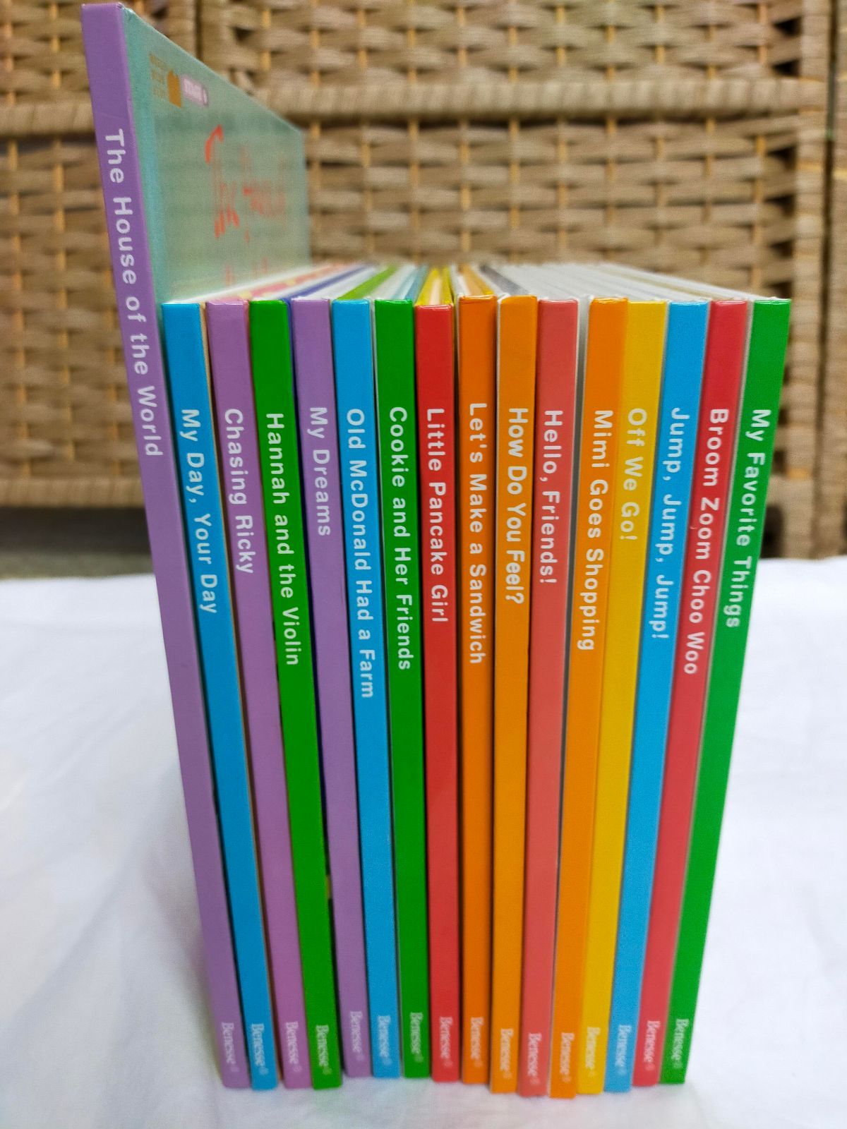 SET2F-202501117-01 Benesse World Wide Kids 英語絵本 16冊セット