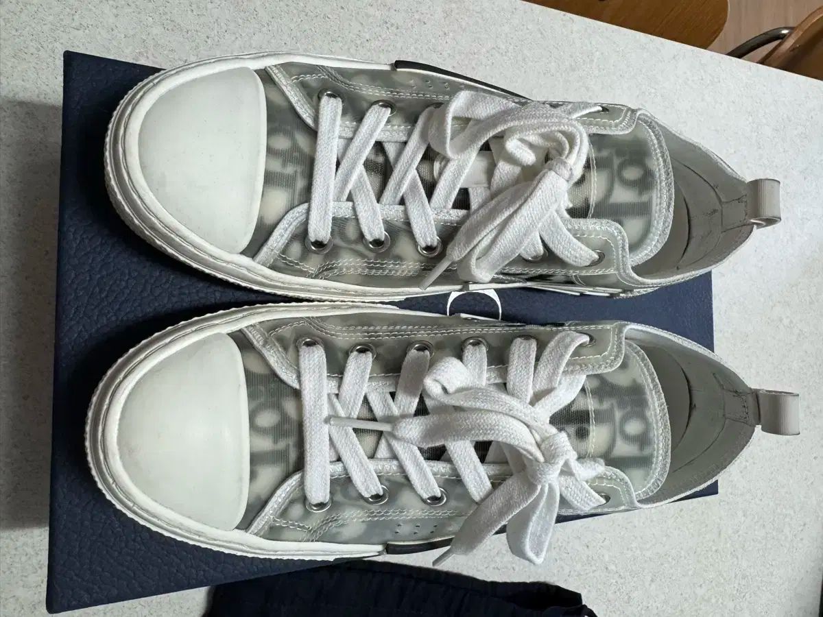 39 ディオール オブリーク B23 スニーカー