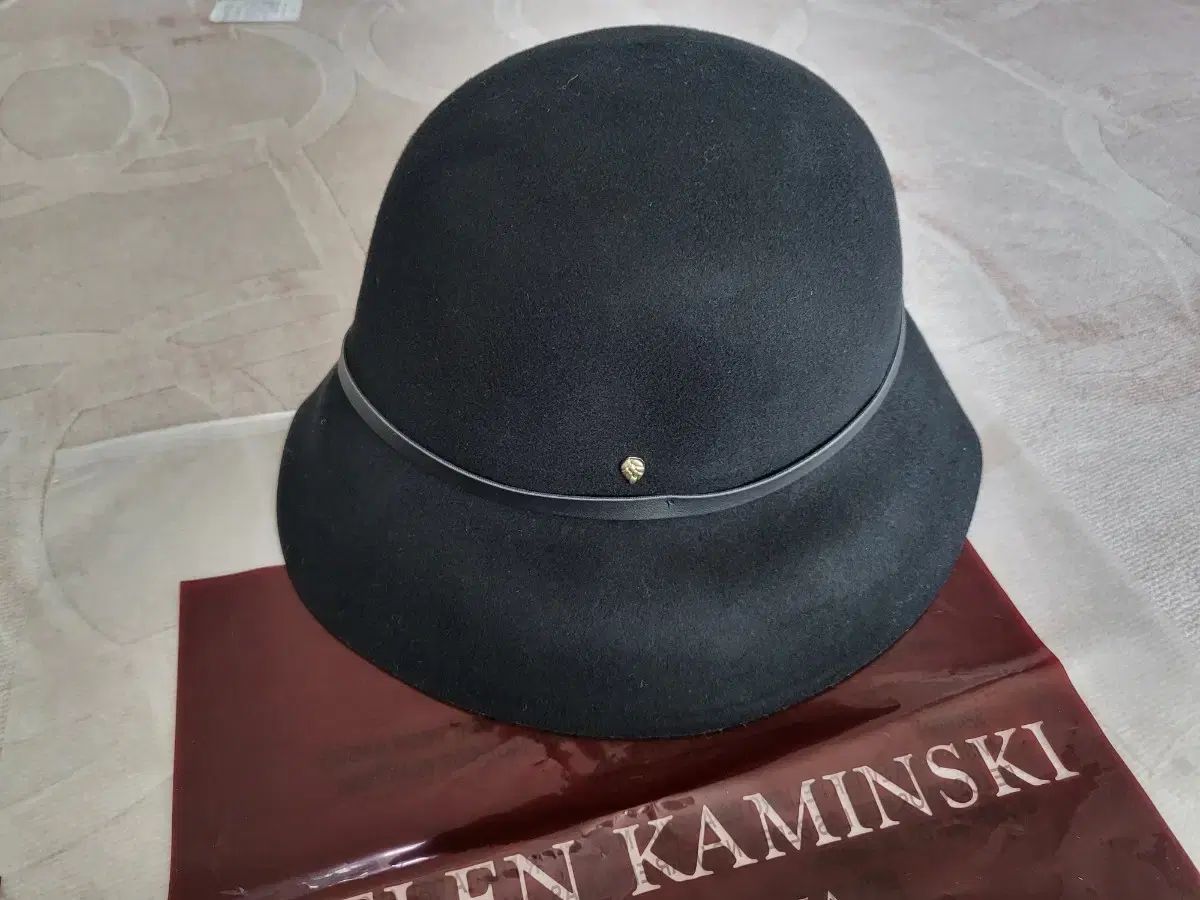 Helen Kaminski ヘレンカミンスキー ブラック ウール 帽子