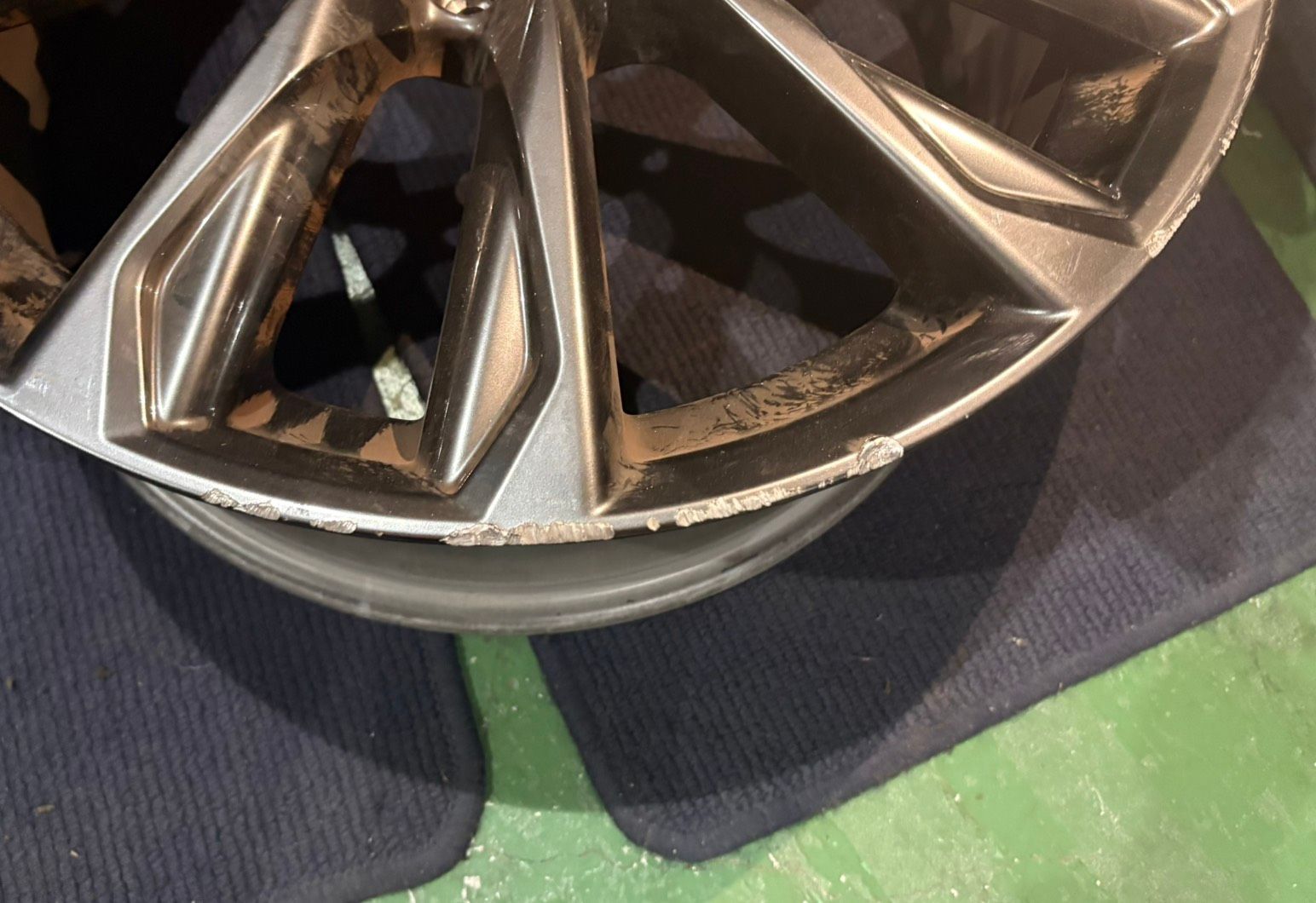 LEXUS IS Fスポーツ 19インチ ホイール1本 8 5 J 45 PCD 114 3 ハブ径約60 No 728