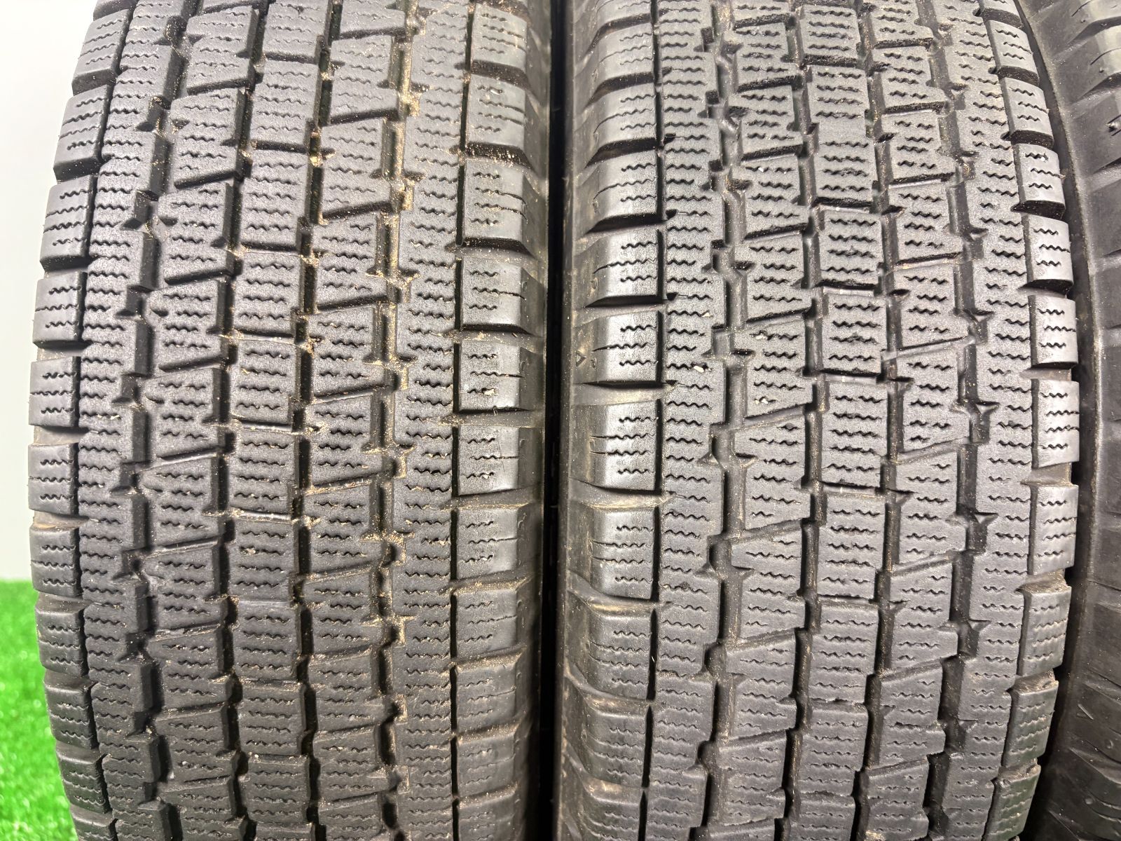 145 80 R 12 LT ブリヂストン W 300 製 4本 冬 タイヤ スタッドレス TA 772