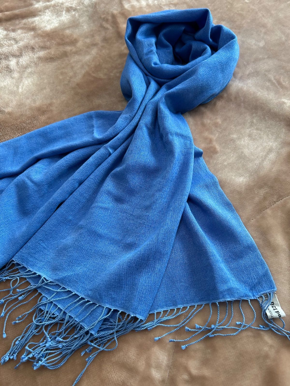 DCIpashminaマフラー ストール ショール スカーフライトブルー 水色系 青色系パシュミナウール 毛 70％ シルク 絹 30％ ネパール製 対象 レディース女性用 婦人 ウィメンズwomen’sメンズmen’s男性用 紳士 ユニセックス男女兼用