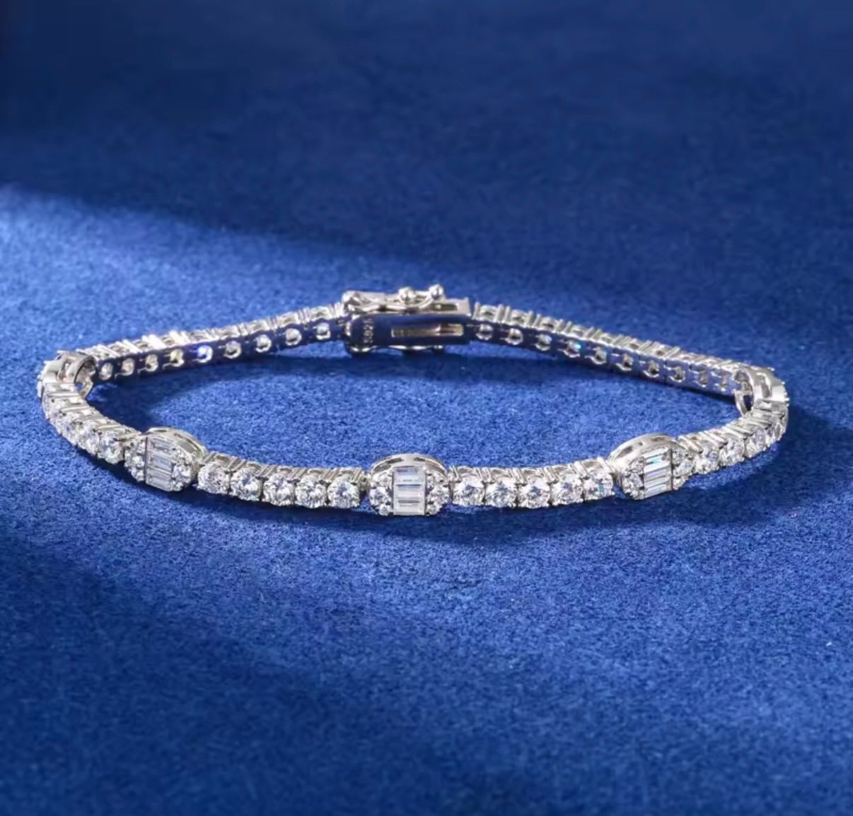 一生モノの輝き。進化系テニスチェーンブレスレット モアサナイト×S925 本物証明付き】輝きMAX モアサナイト×S925 テニスチェーンブレスレット