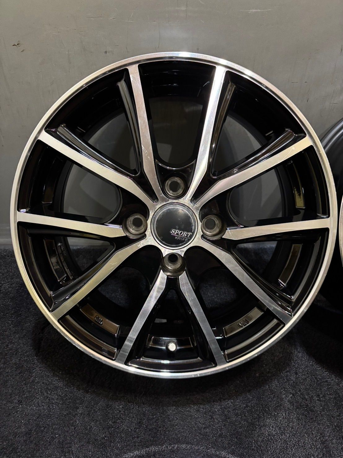 SPORT KRONE 15インチ 5 J 43 100 4 H アルミホイール 4本 アクア ヤリス フィット ブラポリ 1 K 731